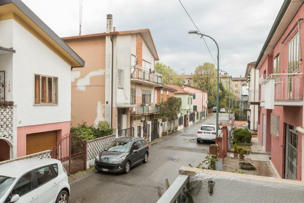 Nice Cozy Apartment In The Mainland Of Venice メストレ エクステリア 写真